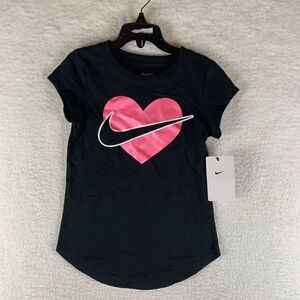 Nike T-Shirt Girls Medium Black Cotton‎ Core Heart Print Crew Neck Pullover 6826